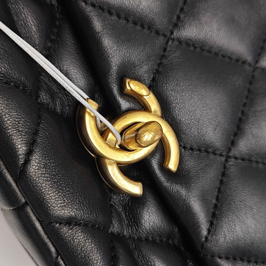 CLASSIC FLAP Mini Quilted Lambskin Black