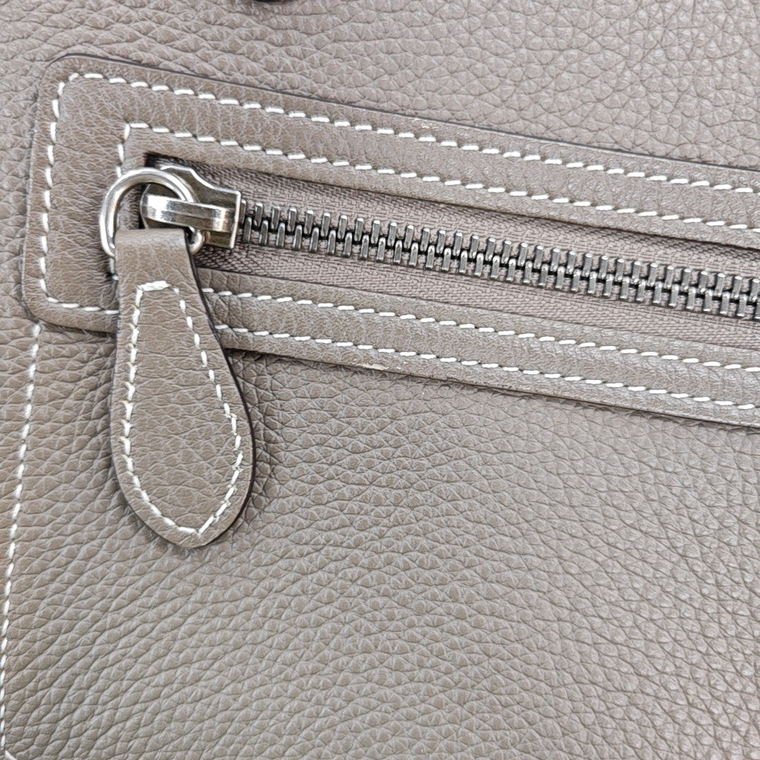 LUGGAGE Quilted Calfskin Gray