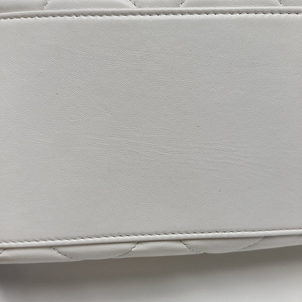 25P Quilted Lambskin White