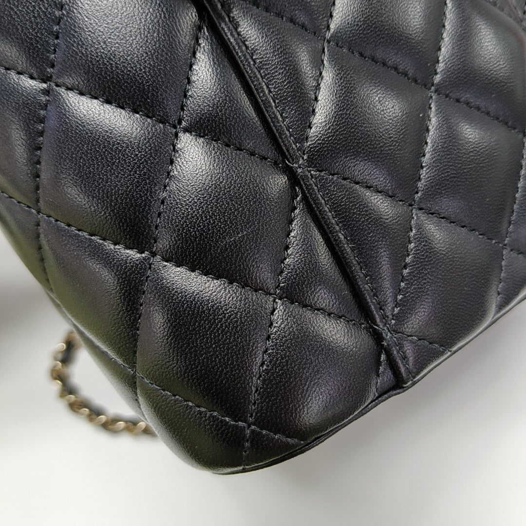 VANITY CASE Small Quilted Lambskin Black