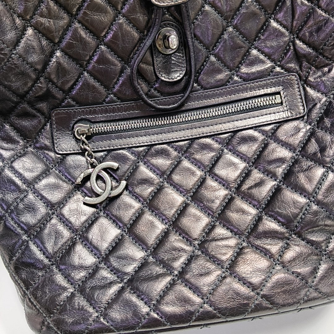 MOUNTAIN Quilted Calfskin Black