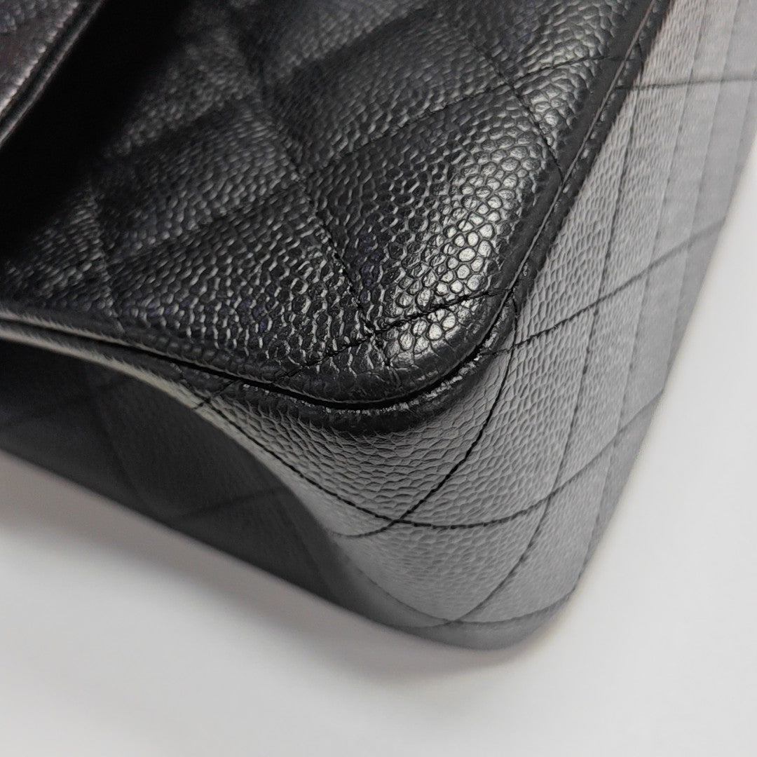 CLASSIC FLAP Jumbo Quilted Grained Calfskin Black