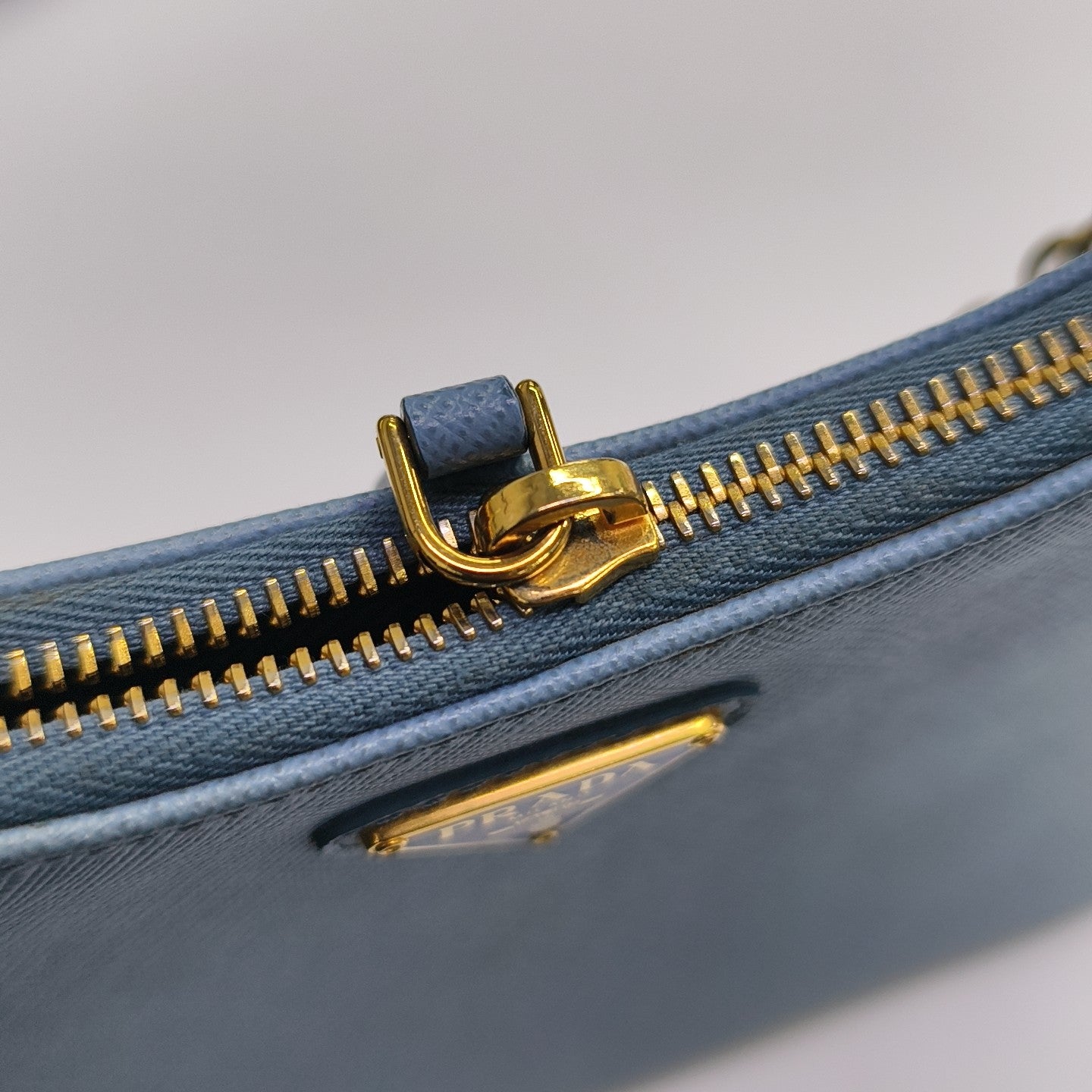 Re-Edition2005 Saffiano Calfskin Blue