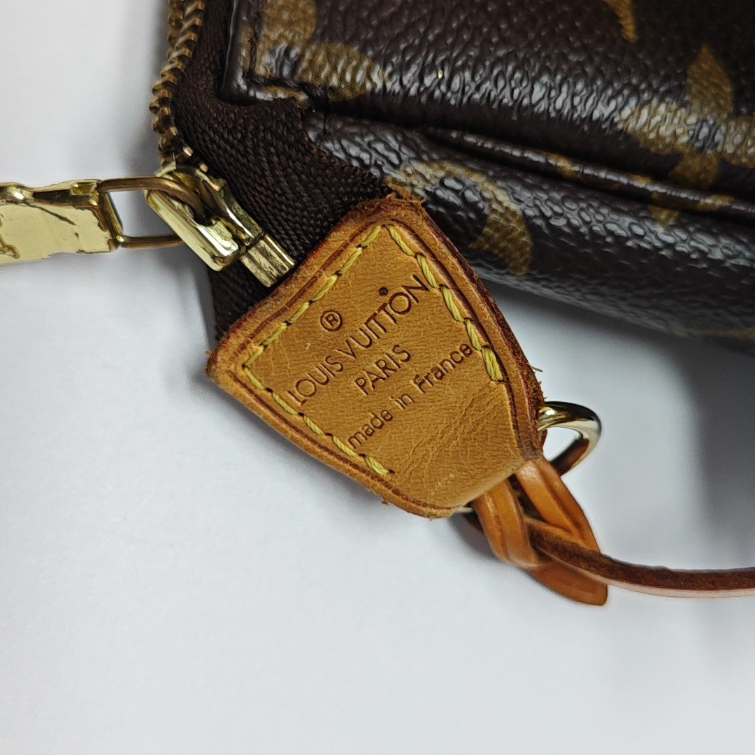 ACCESSOIRES Monogram Coated Canvas Brown