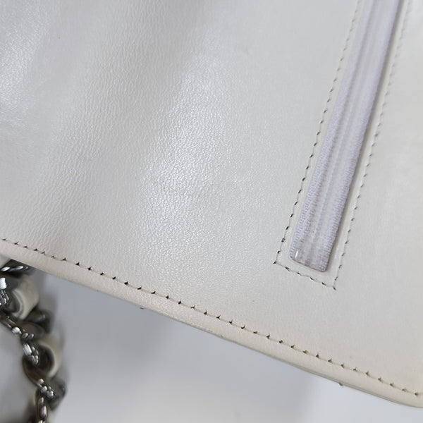 CHANEL 19 Quilted Lambskin White