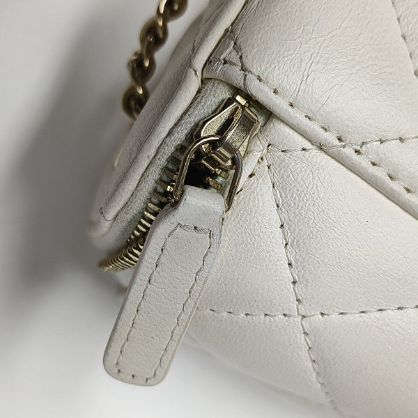 VANITY CASE Small Quilted Lambskin White