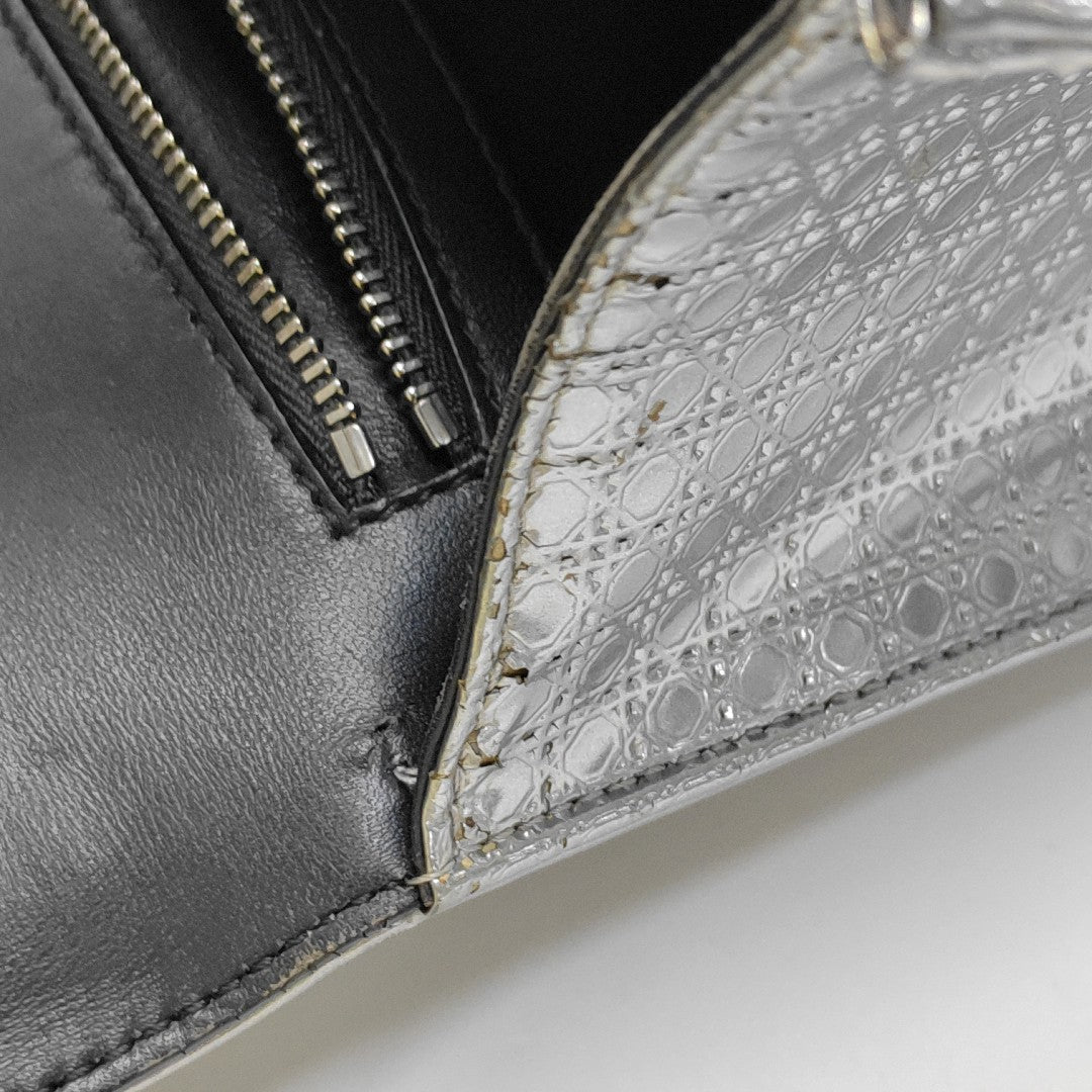 Diorama Medium Calfskin Gray