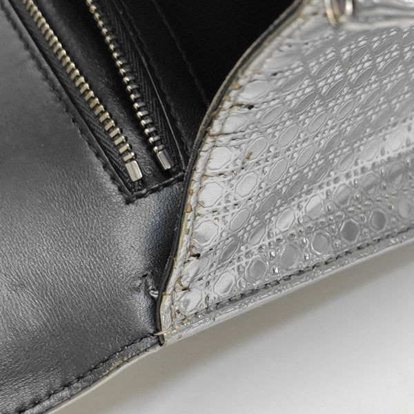 Diorama Medium Calfskin Gray