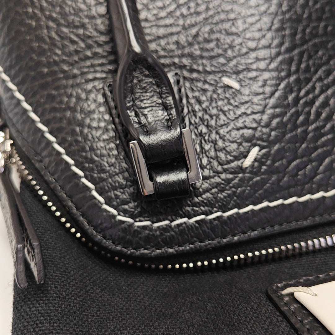 Calfskin Shoulder Bag Black