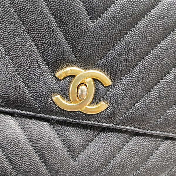 COCO HANDLE Medium Chevron Grained Calfskin Black