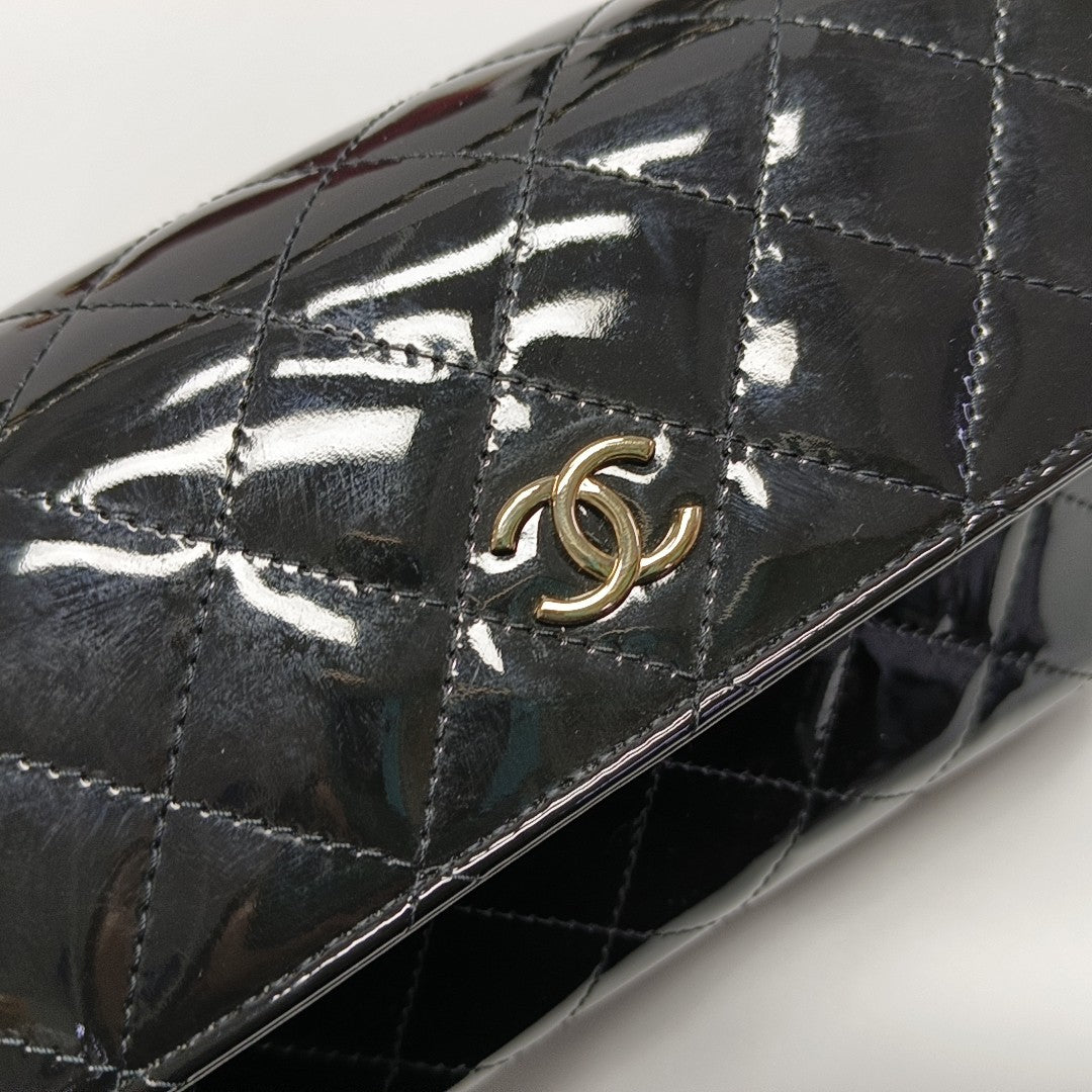 Quilted Patent Leather Black
