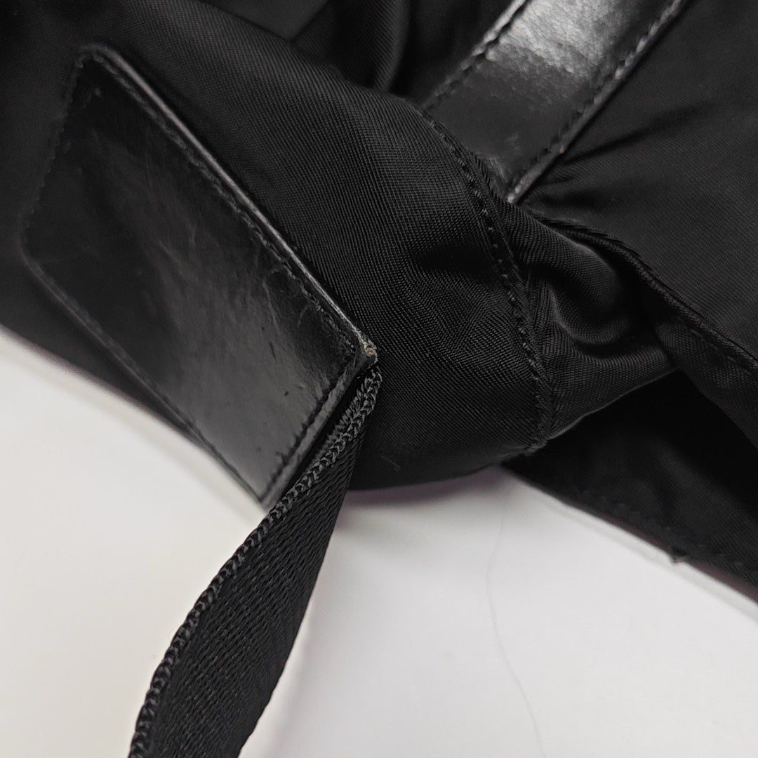 Vela Messenger Bag Nylon Black