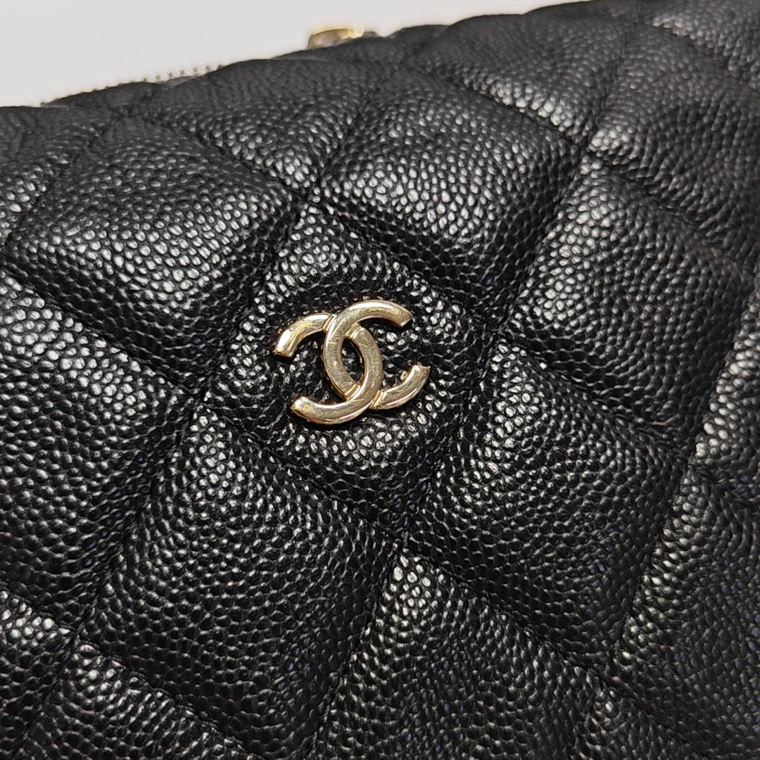 HOBO Quilted Grained Calfskin Black