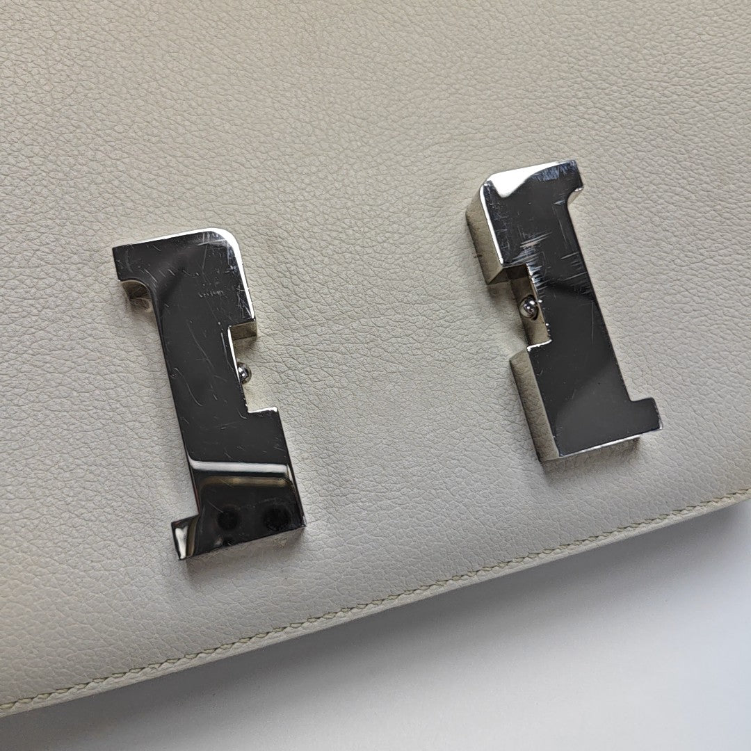 Constance 23 Evercolor White