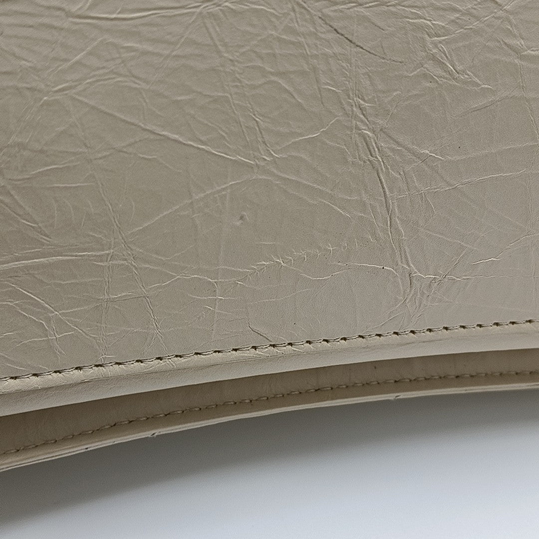 Crush Medium Quilted Calfskin Beige