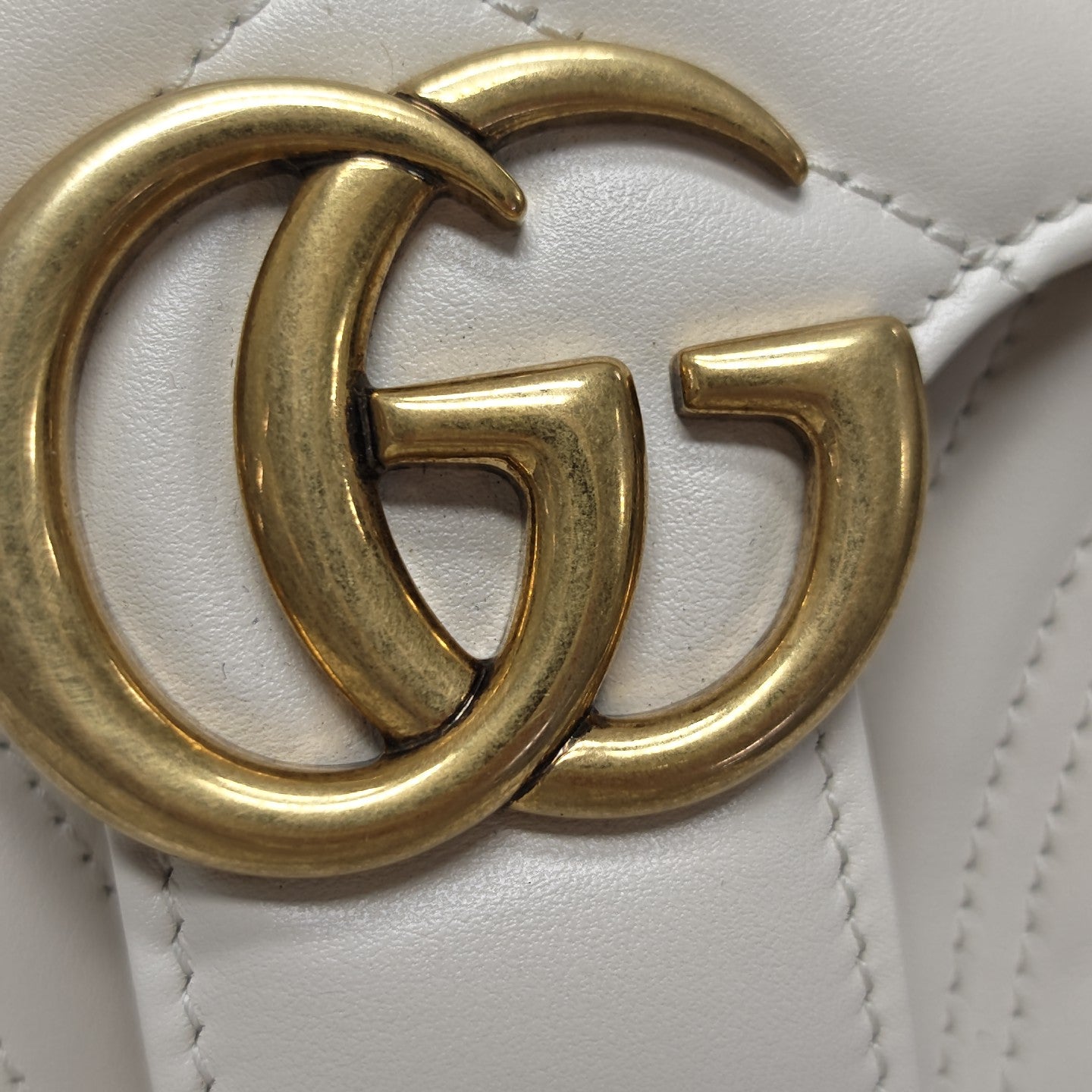 GG Marmont Medium Quilted Calfskin White