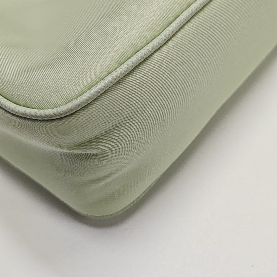 Authenticated pre-owned  Re-Edition2005 Mini Nylon Green - Shoulder Bag at Looply