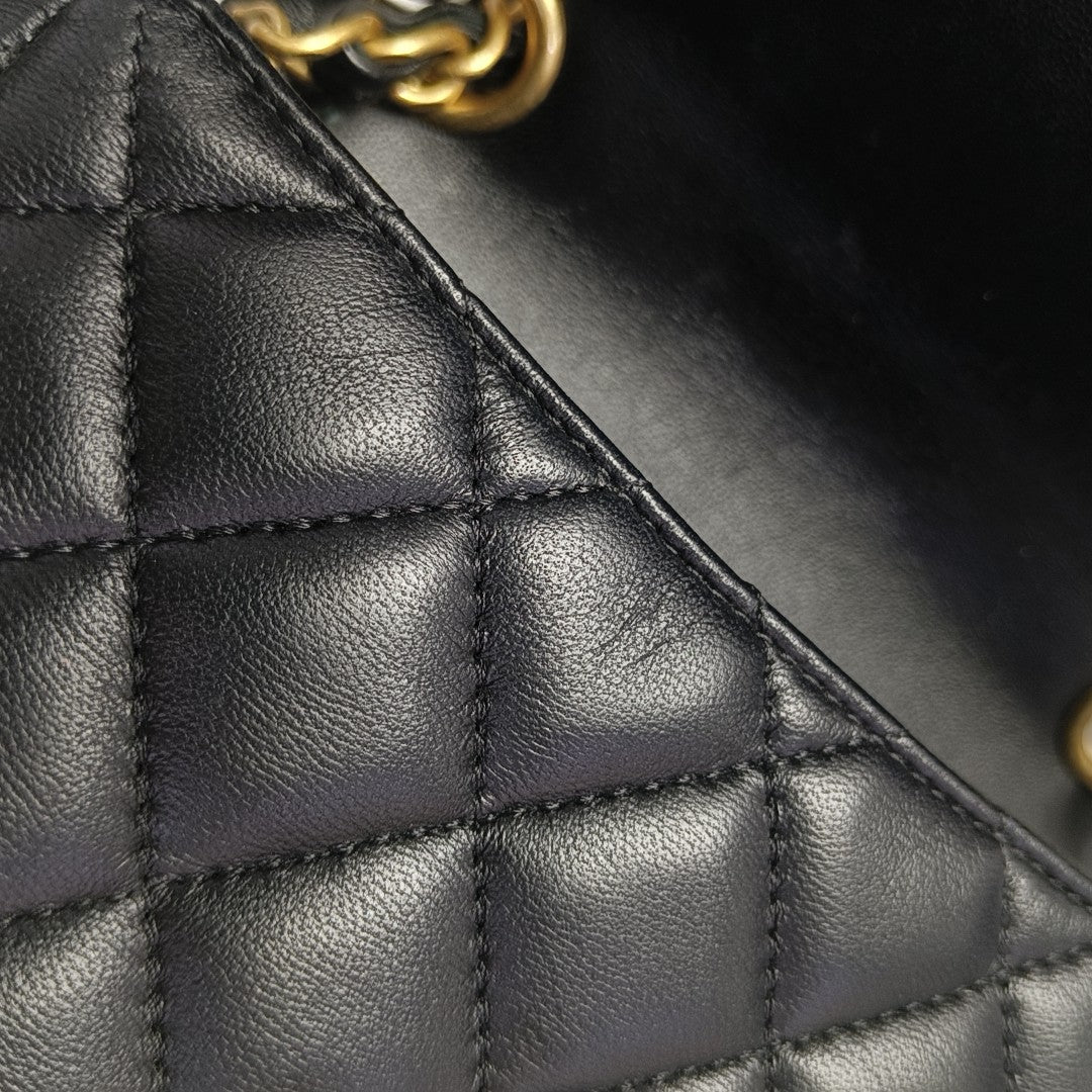 CLASSIC FLAP Mini Quilted Lambskin Black