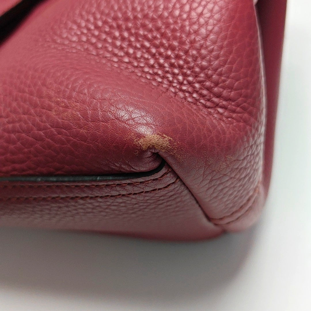 Authenticated pre-owned  GG Marmont Calfskin Beige - Shoulder Bag at Looply