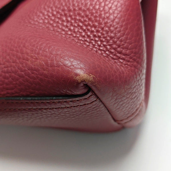 Authenticated pre-owned  GG Marmont Calfskin Beige - Shoulder Bag at Looply