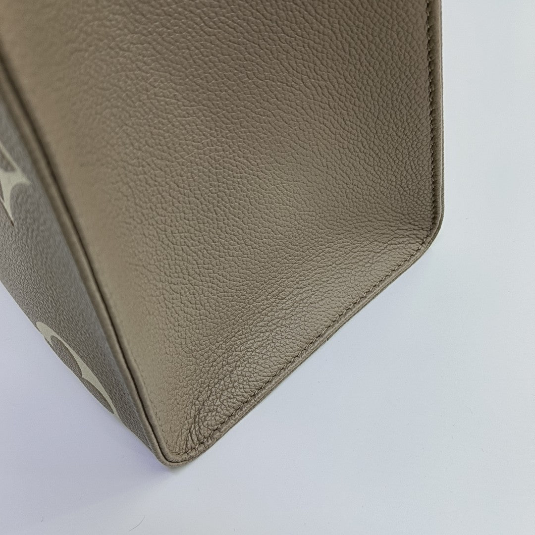 ONTHEGO MM Monogram Calfskin Gray