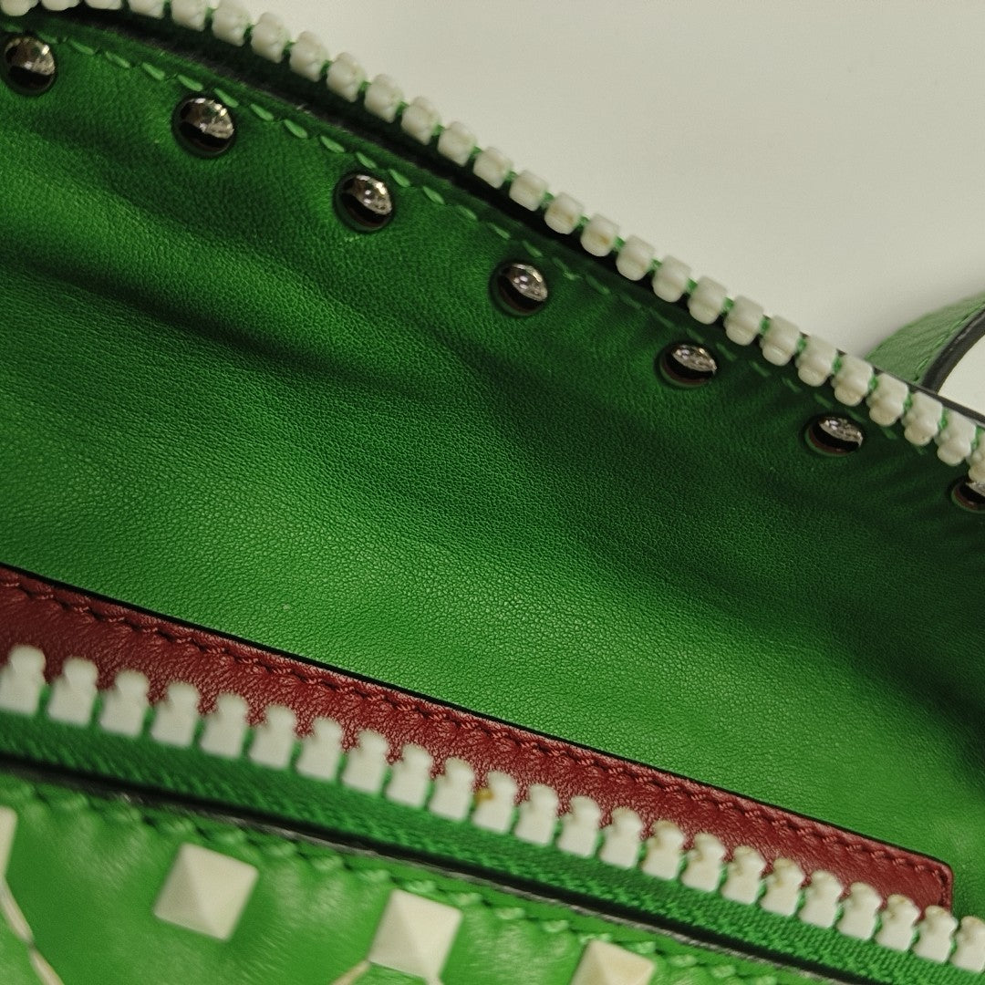 Rockstud Calfskin Green
