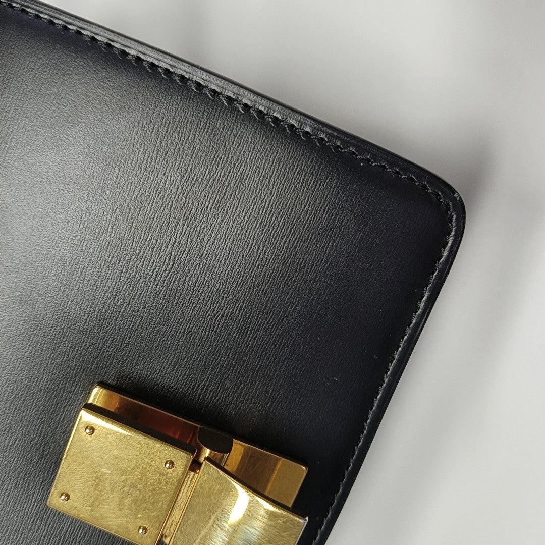 Authenticated pre-owned  CLASSIC BOX Mini Calfskin Black - Shoulder Bag at Looply