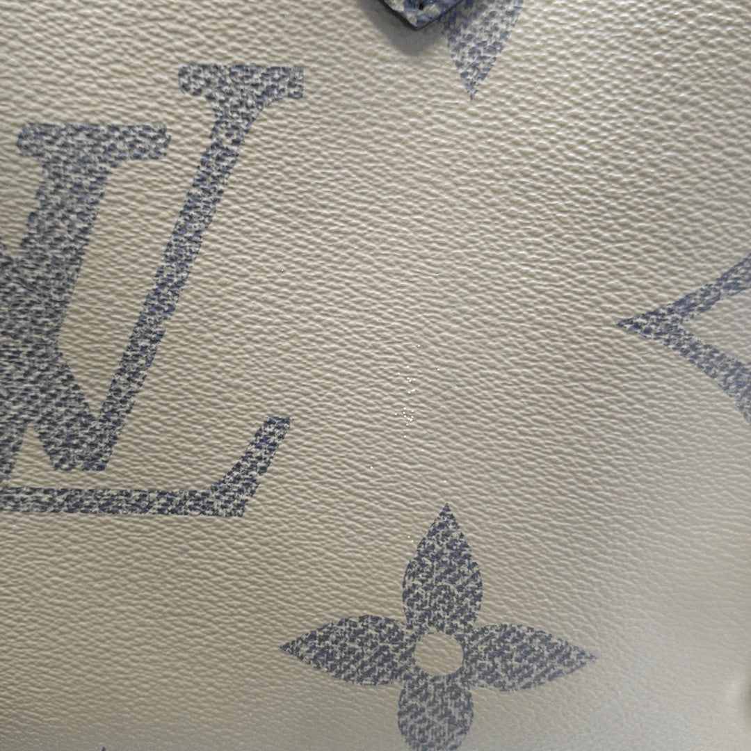 Authenticated pre-owned  ONTHEGO MM Monogram Coated Canvas Brown - Tote Bag at Looply