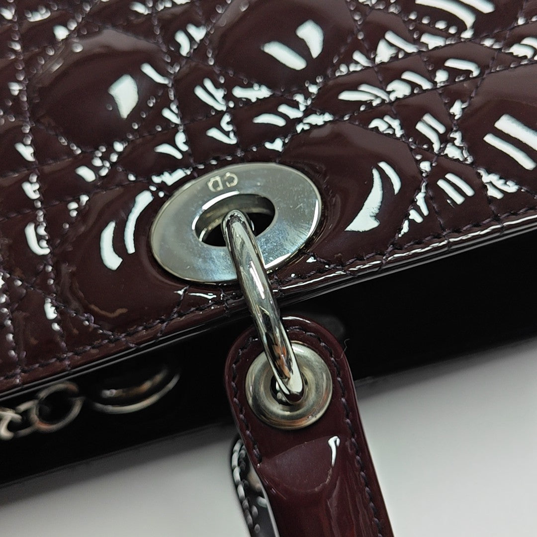Authenticated pre-owned  Lady Dior Large Cannage Lambskin Burgundy - Tote Bag at Looply