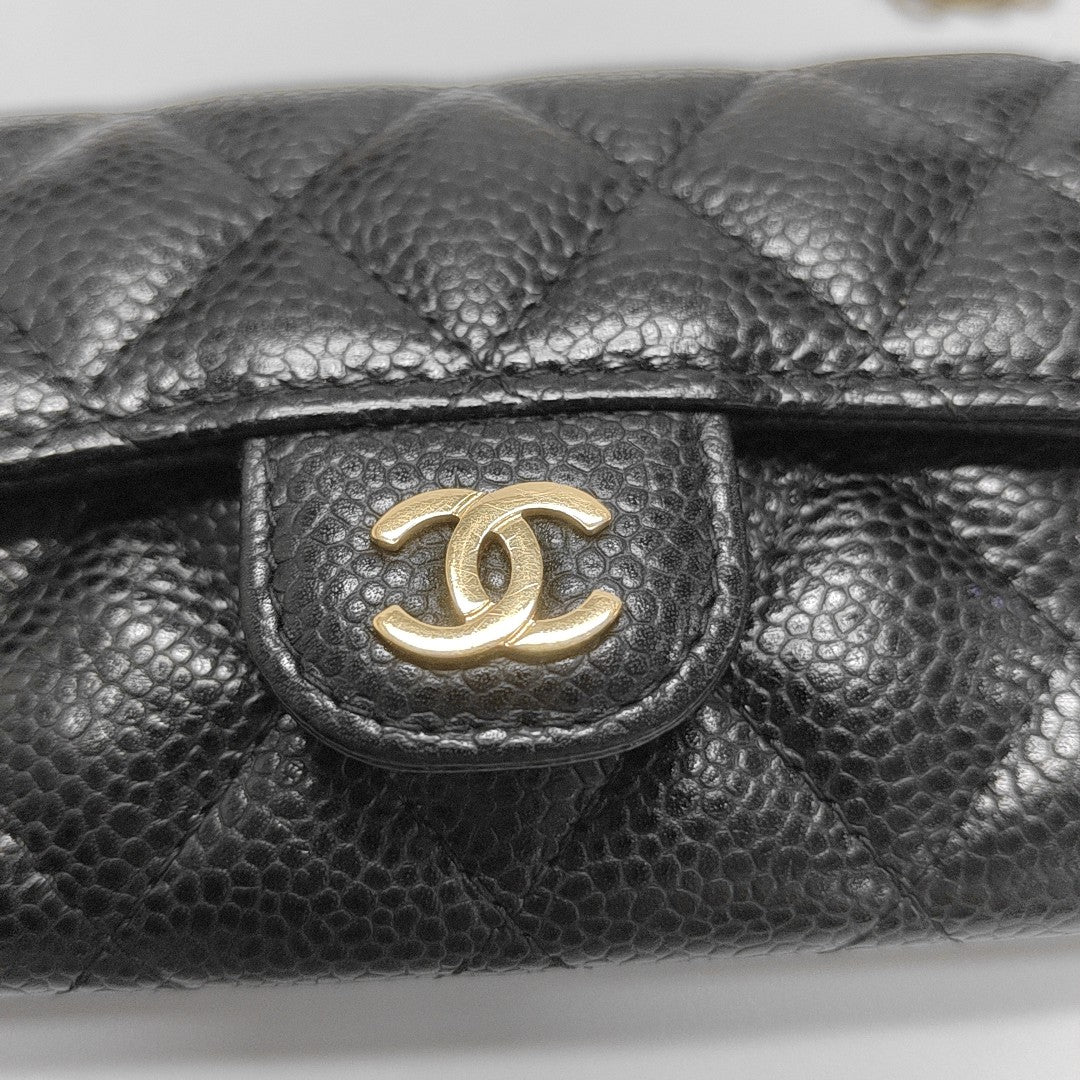 CLASSIC FLAP Quilted Grained Calfskin Black Card Holder