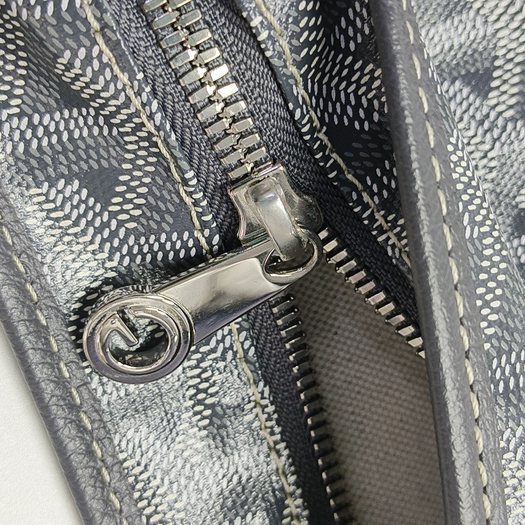 Hobo Coated Canvas Gray