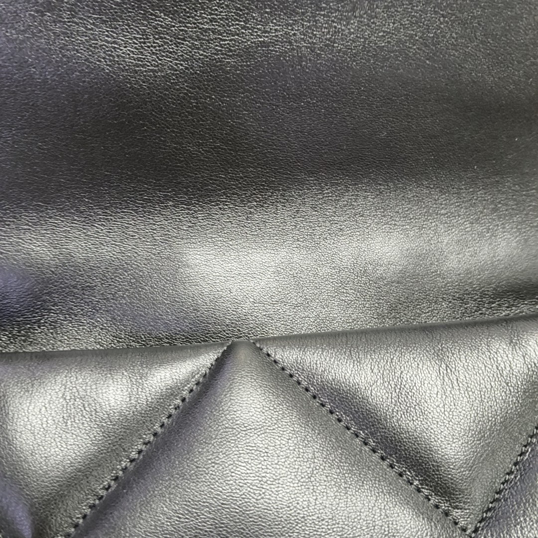 CHANEL 19 Large Quilted Lambskin Black