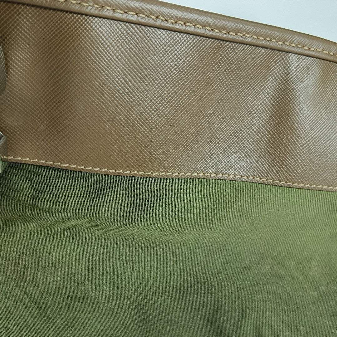 Vela Messenger Bag Nylon Green