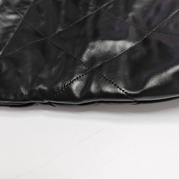 CHANEL 22 Small Quilted Calfskin Black