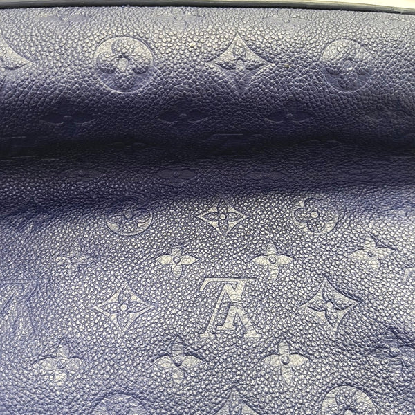 Authenticated pre-owned  MÉTIS Monogram Calfskin Blue - Bucket Bag at Looply