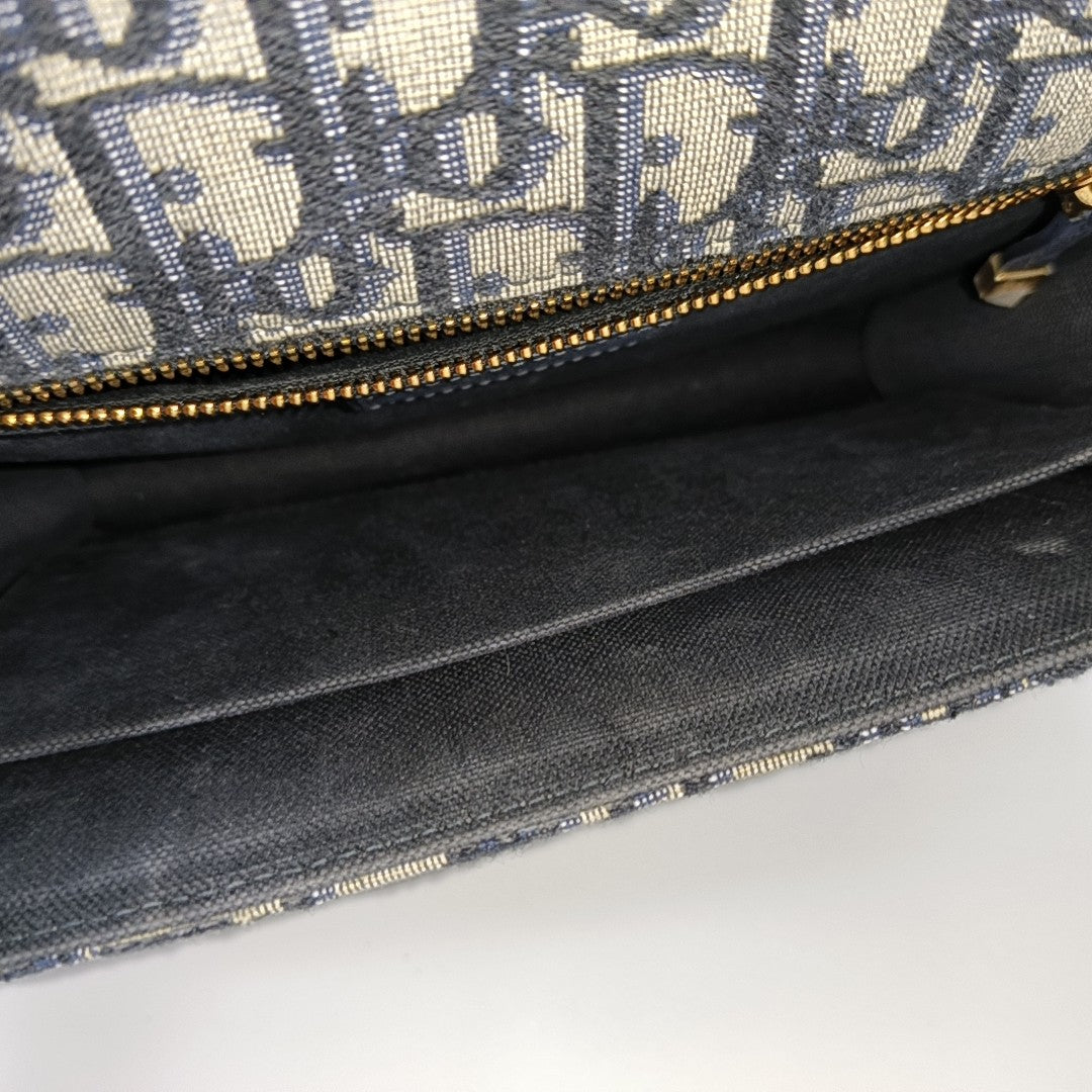 30 Montaigne Oblique Canvas Blue