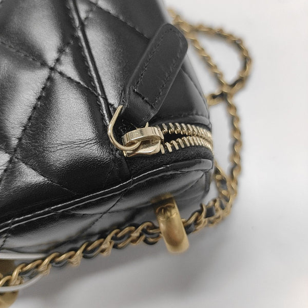VANITY CASE Mini Quilted Calfskin Black