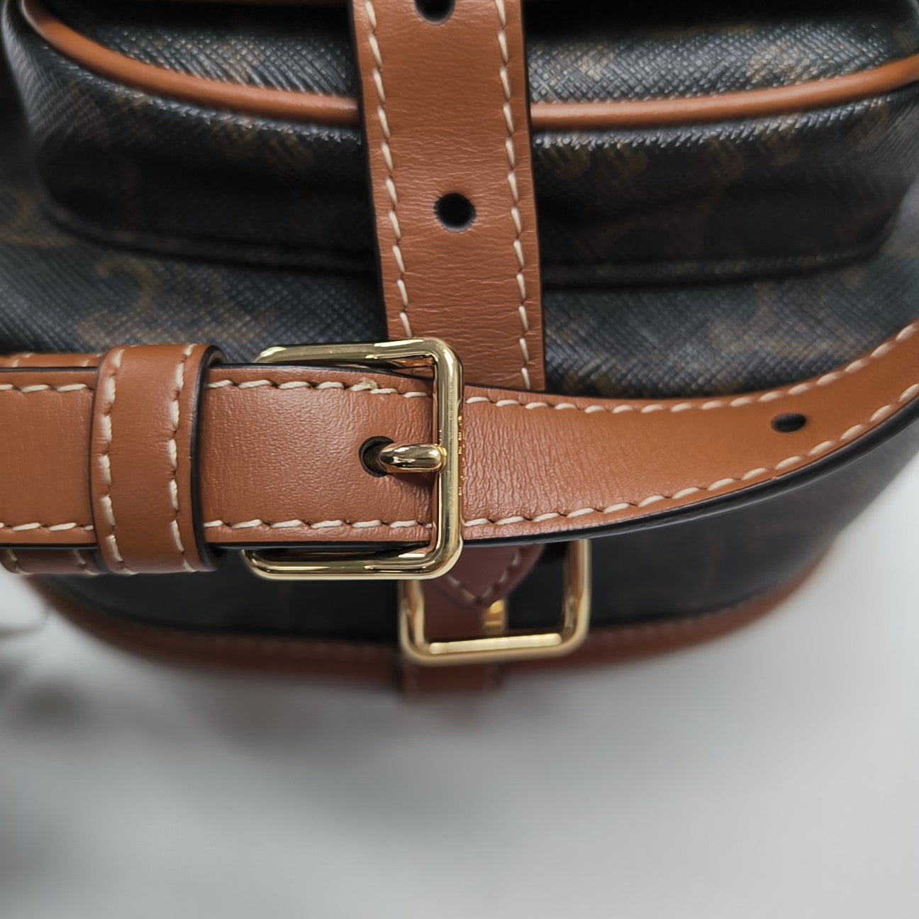 FOLCO Medium Coated Canvas Brown