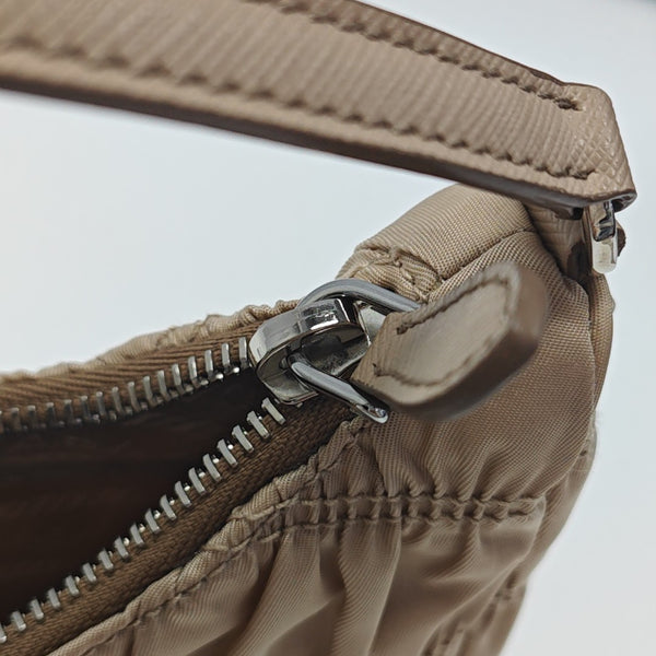 Re-Edition2005 Mini Quilted Nylon Beige