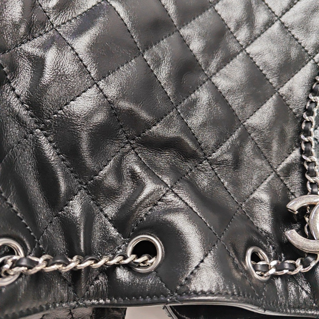 CHANEL 25 Medium Quilted Calfskin Black
