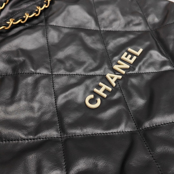 CHANEL 22 Small Quilted Calfskin Black