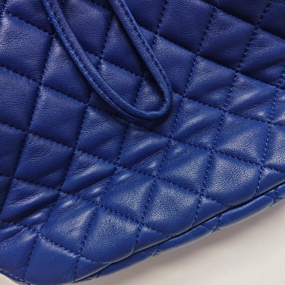 URBAN SPIRIT Small Quilted Lambskin Blue