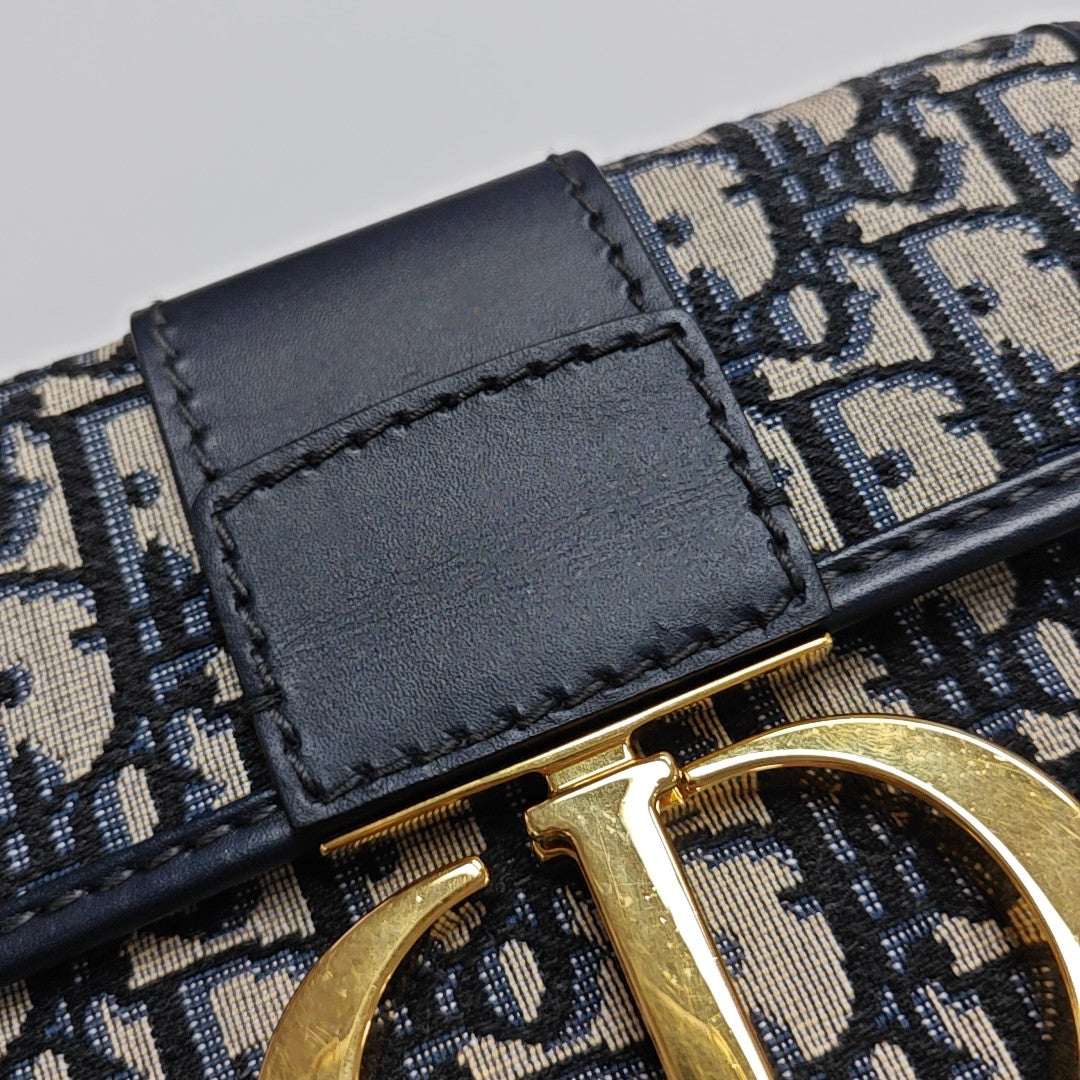 30 Montaigne Mini Oblique Canvas Blue
