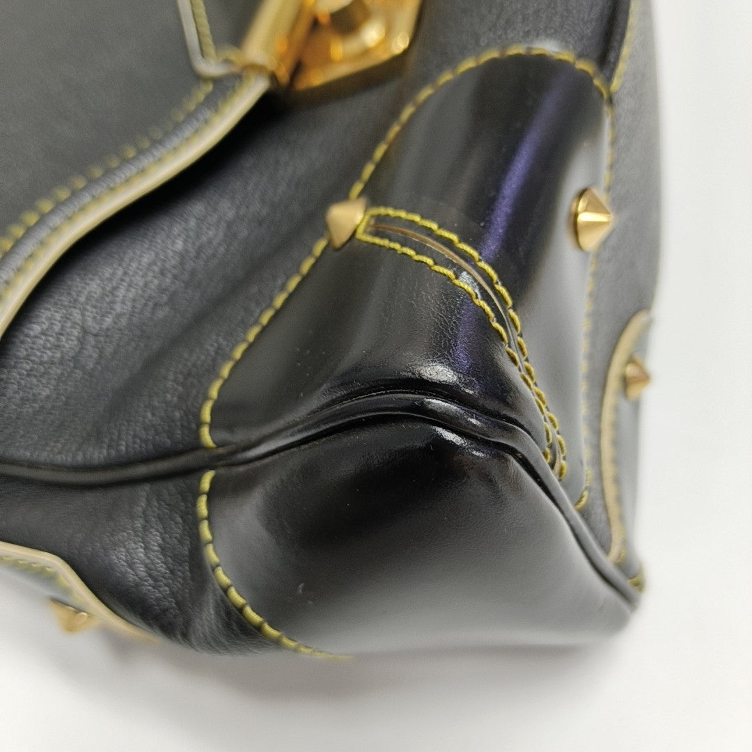 L'ESSENTIEL Calfskin Black
