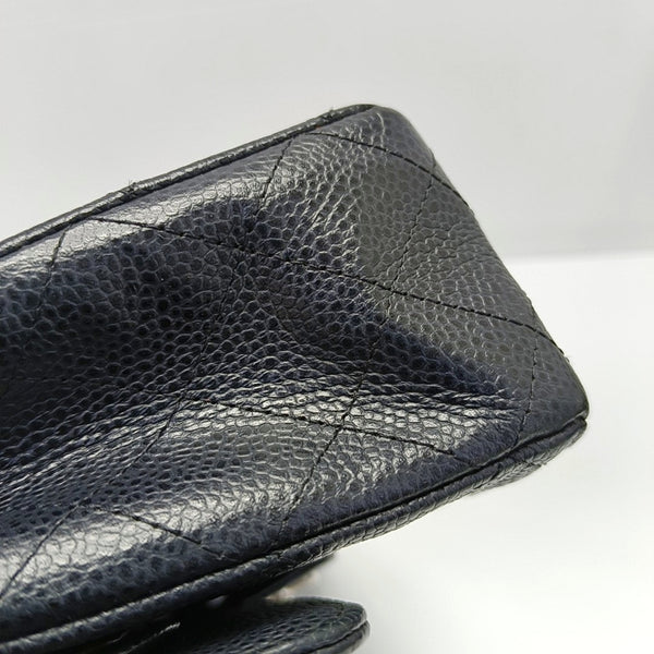 CLASSIC FLAP Medium Quilted Grained Calfskin Black