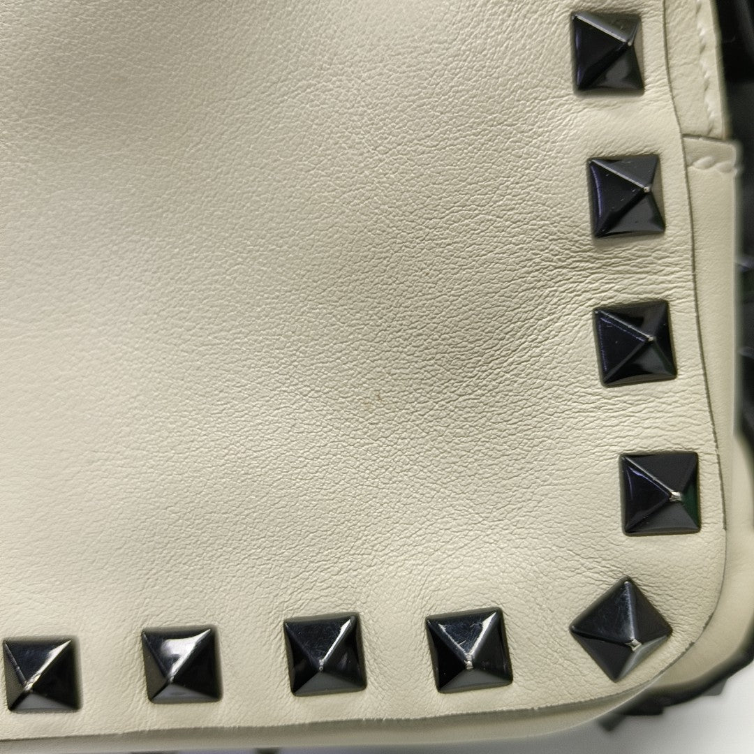 Rockstud Calfskin Beige