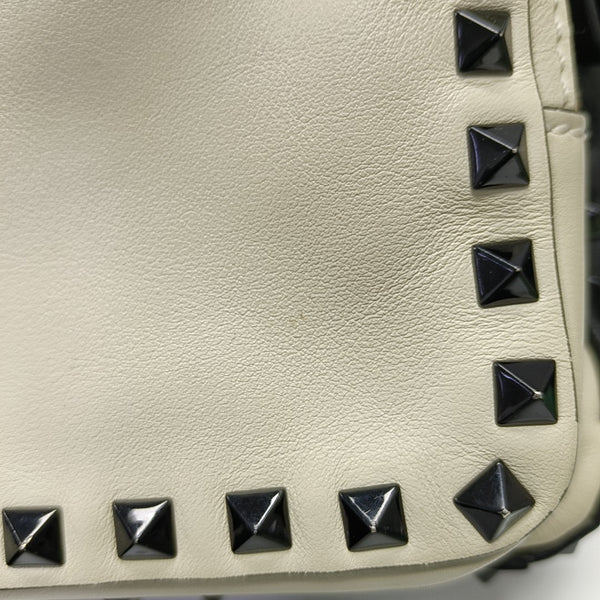 Rockstud Calfskin Beige