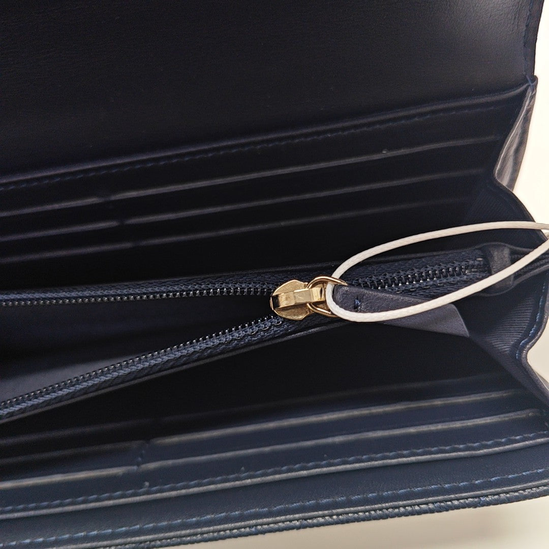 FILIGREE Medium Quilted Grained Calfskin Blue Wallet