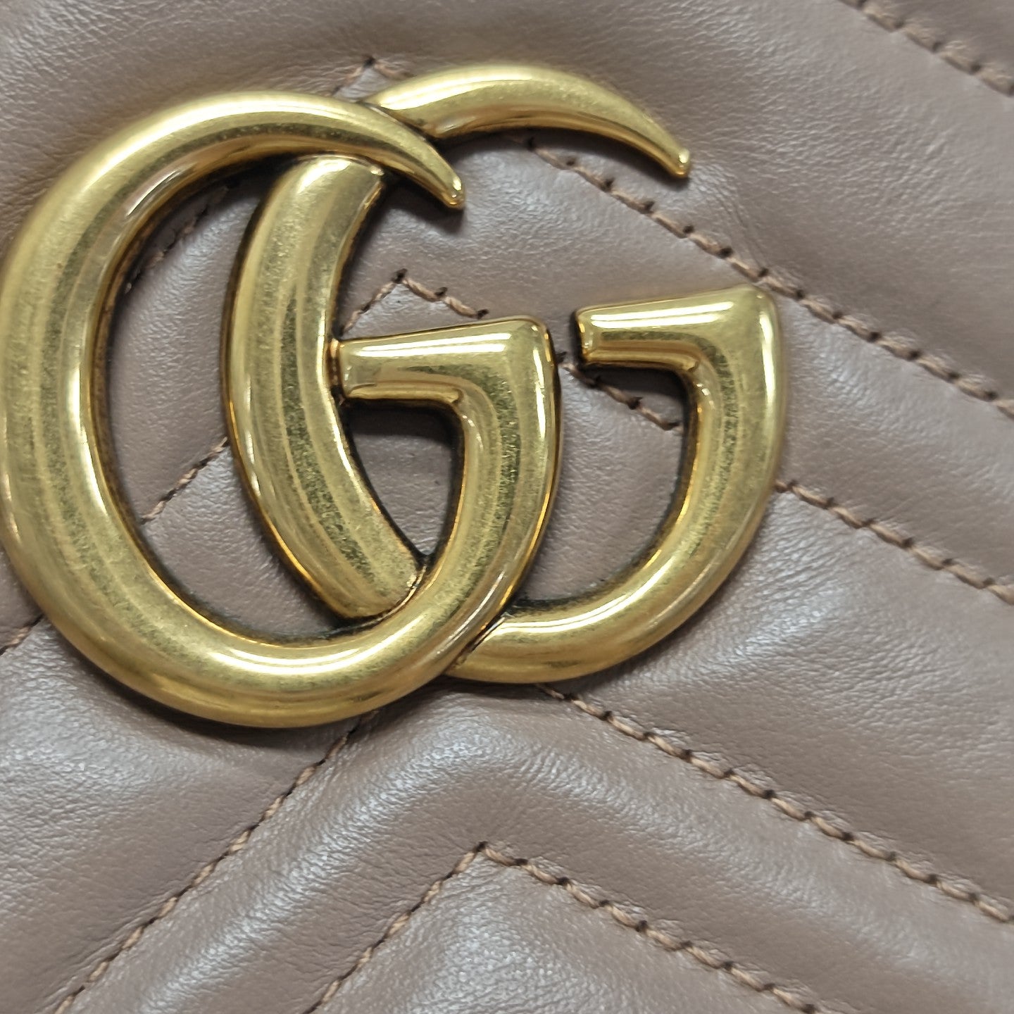 GG Marmont Small Quilted Calfskin Beige