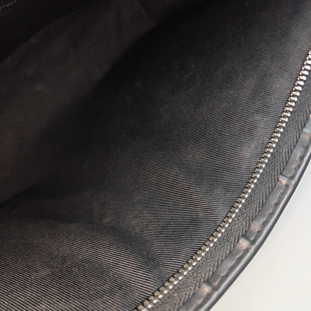 Pochette Voyag MM Damier Graphite Coated Canvas Gray